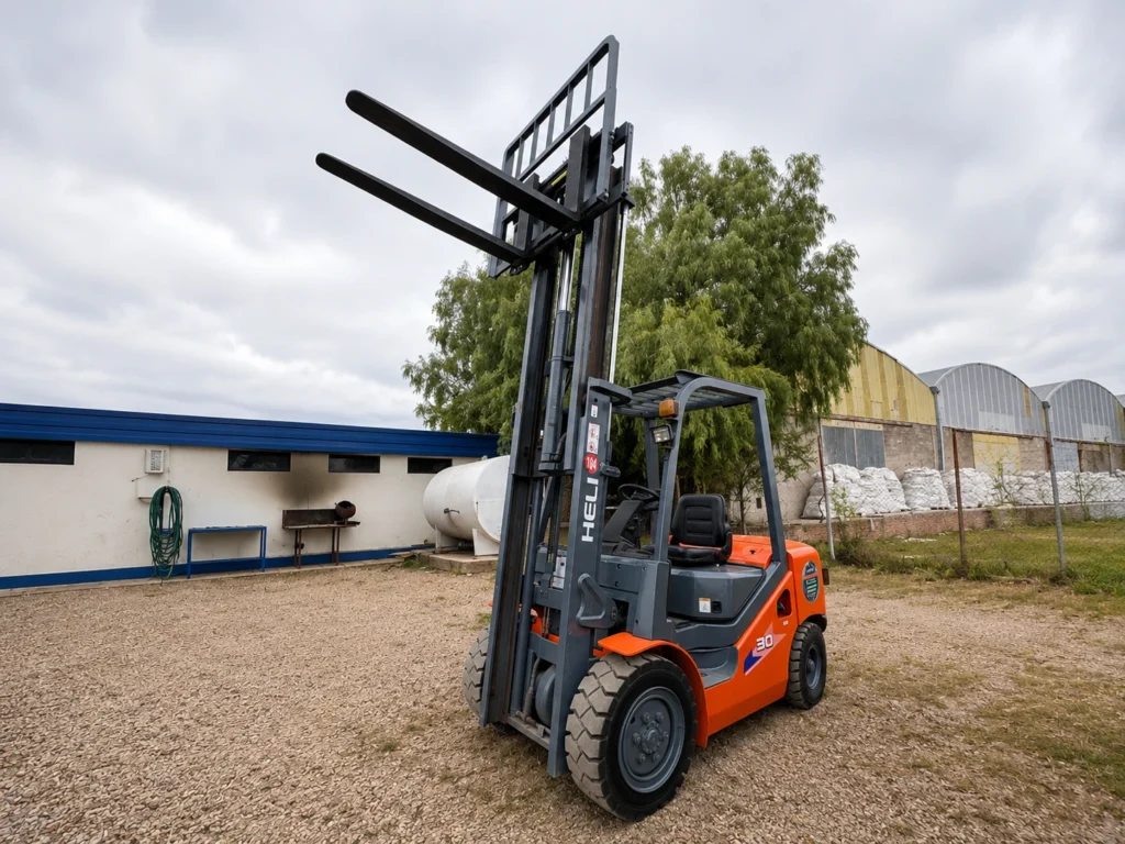 Autoelevador Heli CPCD30